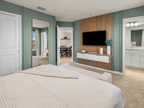 10 bedrooms, iron/ironing board, WiFi, bed sheets - AMAZING Home w/ Game Room + Movie Theater | Near Disney (16231) (Clermont)