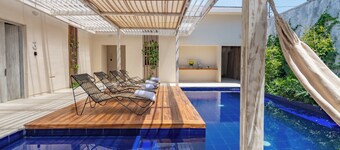 Casa Dorada Apartasuites by Xarm Apartments