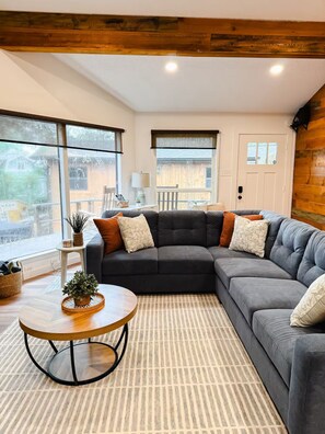 智能電視、足球機