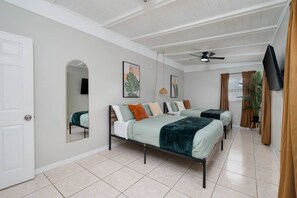 Ferros/tábuas de passar roupa, Wi-Fi, roupa de cama