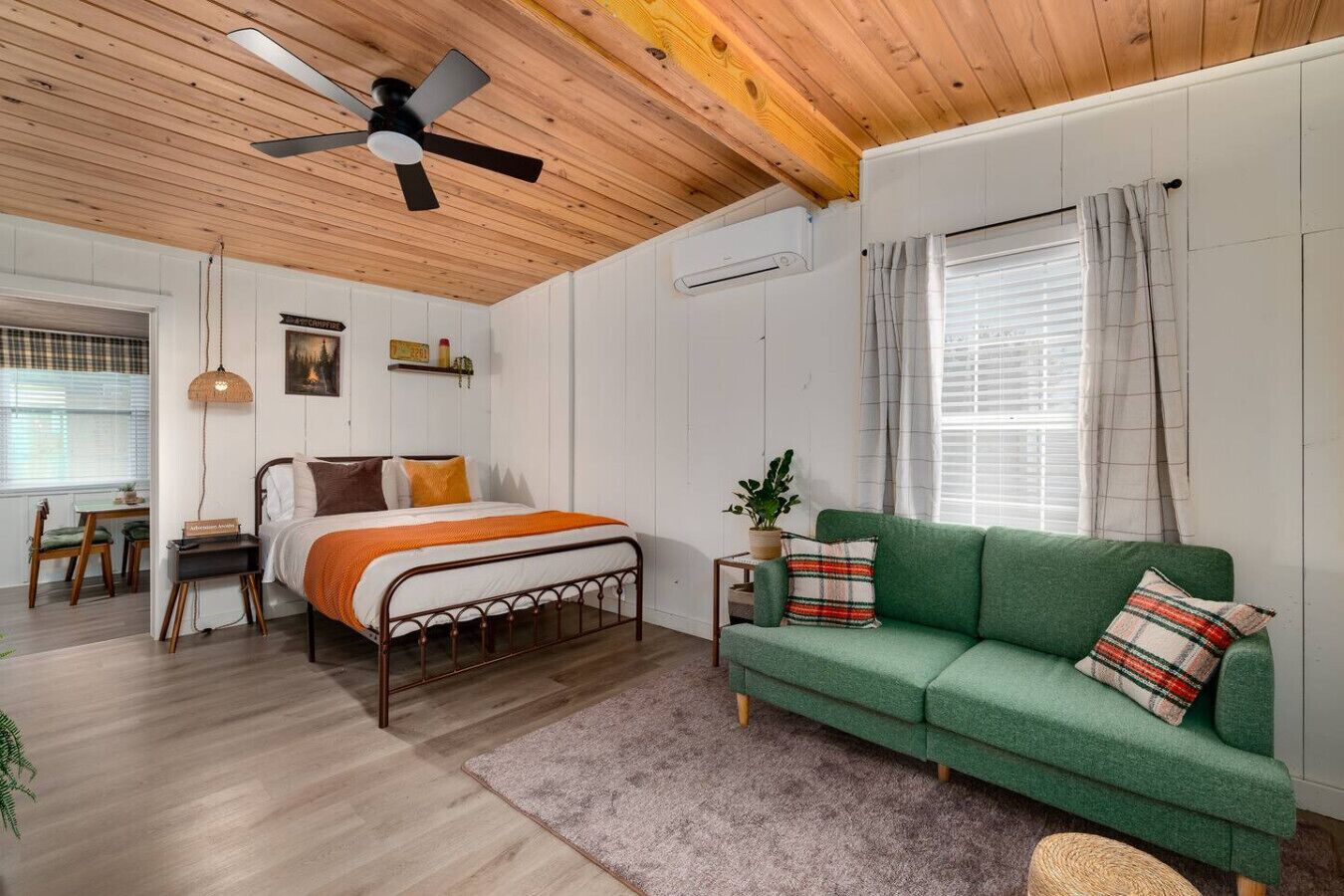 Fer et planche à repasser, Wi-Fi, draps fournis