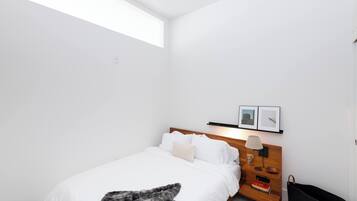 Leilighet | Skrivebord, skrivebord for bærbar PC og strykejern/-brett