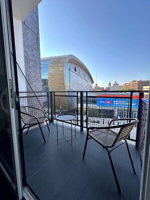 Balcony - 550 W Juneau (Milwaukee)