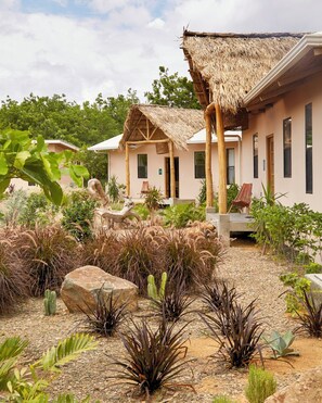 Front of property - Pelícano Popoyo Boutique Villas (Tola)