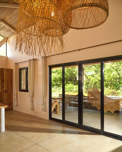 Pelícano Popoyo Boutique Villas