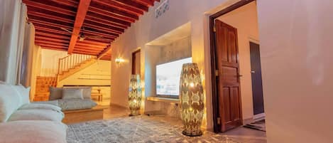 Villa, 4 soverom, privat basseng, hageutsikt | Oppholdsrom