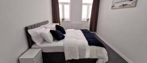 1 soverom, strykejern/-brett, reiseseng for barn og wi-fi (inkludert)