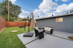 Terrace/patio - Modern new 4-bedroom house with big backyard in San Jose (San Jose)
