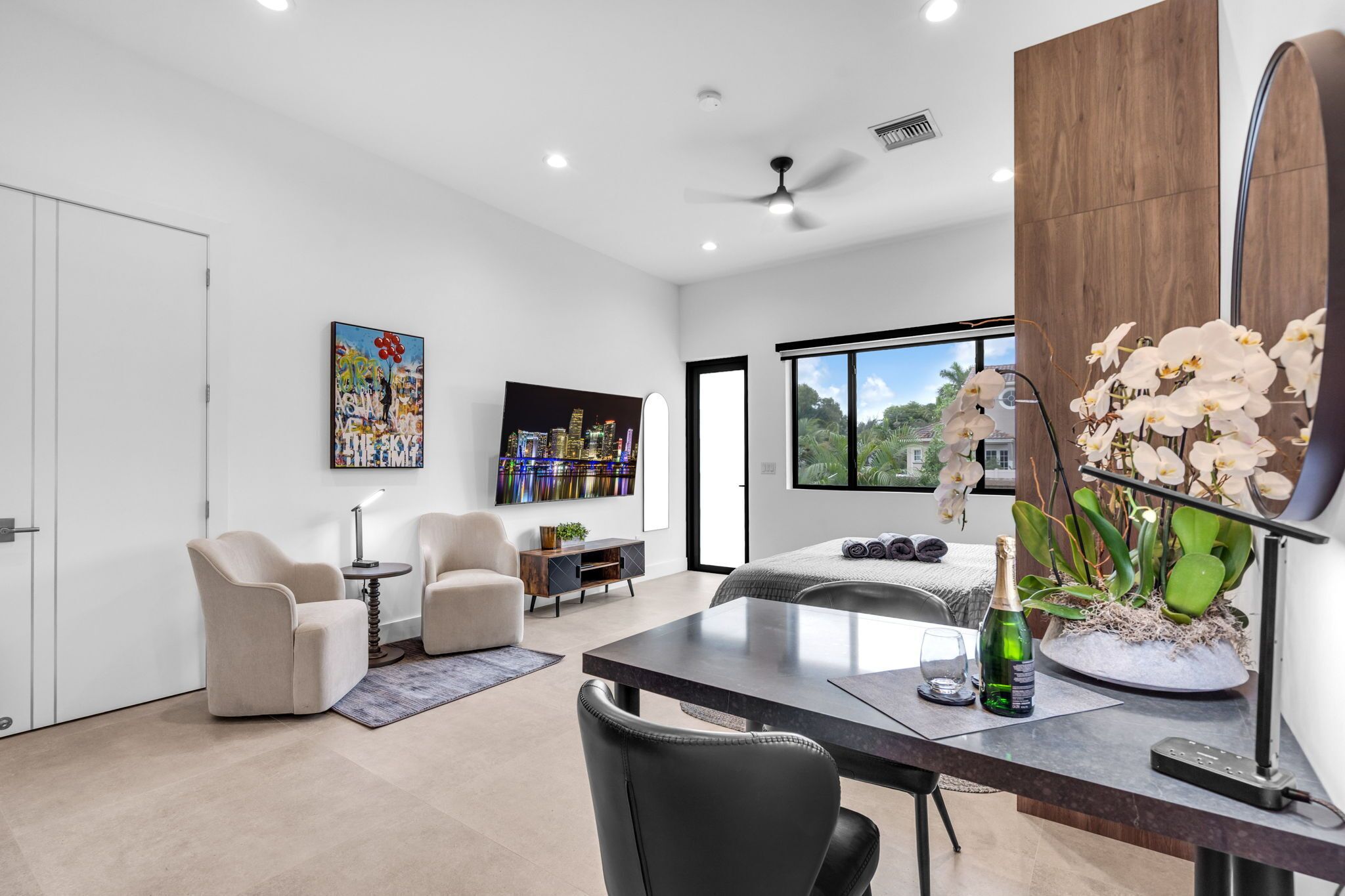 1 quarto, Wi-Fi de cortesia, roupa de cama