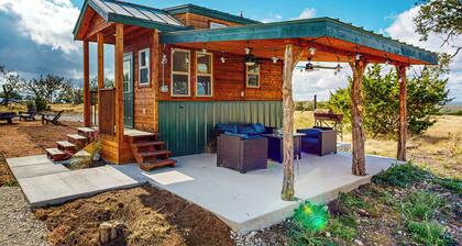 Modern Tiny House in Hill Country w/ Covered Patio
