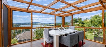 Classic Seaview Holiday Home in Shelly Park