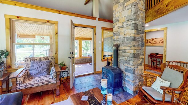 Interior - Hike, Fish, Ski! 'Coos Canyon Lodge' in Maine (Byron)