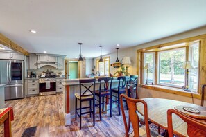 Fridge, microwave, stovetop, dishwasher - Hike, Fish, Ski! 'Coos Canyon Lodge' in Maine (Byron)