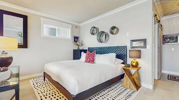 Internet, bed sheets, wheelchair access