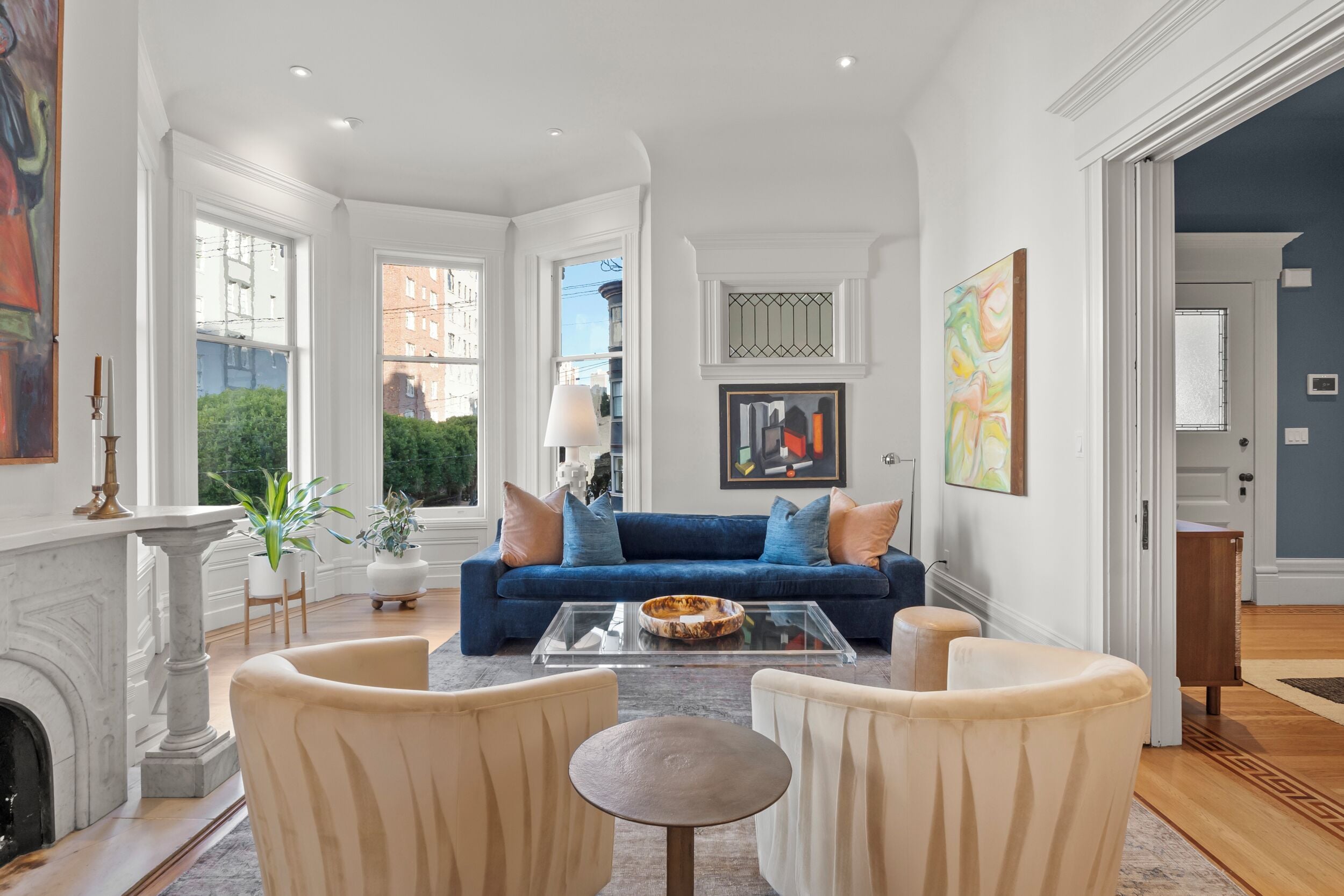 Smart TV, fireplace, computer monitors, printers