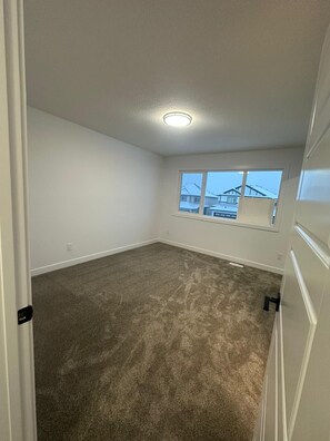 Interior - Luxury Duplex in Spruce Grove (Spruce Grove)