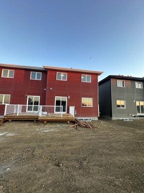 Exterior - Luxury Duplex in Spruce Grove (Spruce Grove)