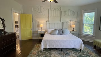 4 chambres, fer et planche à repasser, accès au Wi-Fi (inclus)