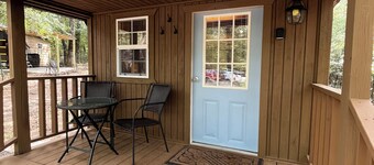 Cozy 1-Bedroom Cabin w/Lofts in the Woods
