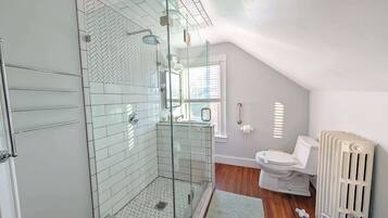 Shower, towels