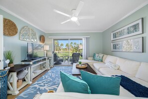 Smart TV, computer monitors