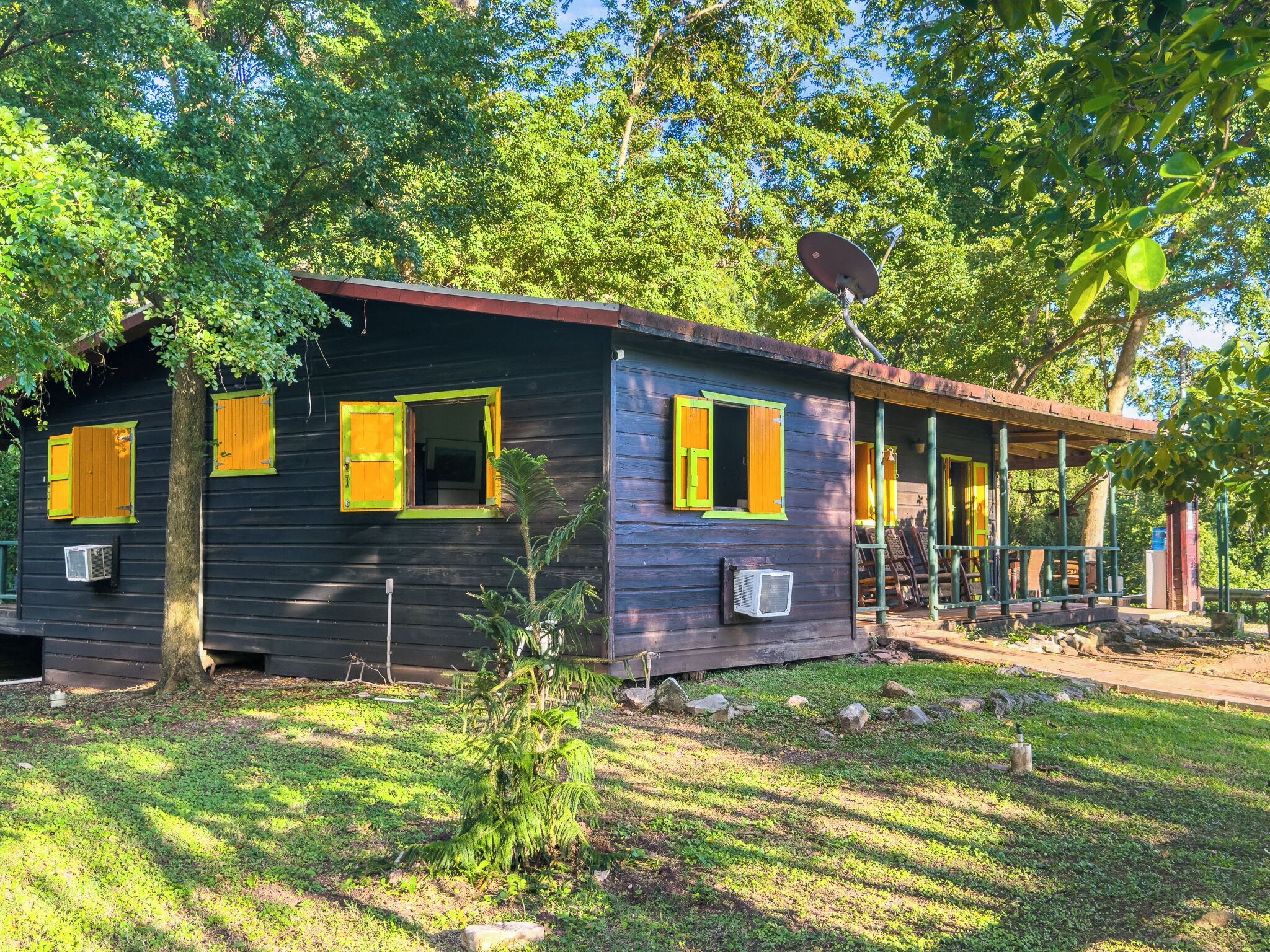 Rustic cabin for a unique experience