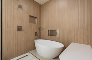 Ducha, secador de pelo, toallas