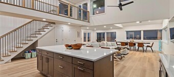 ​Dual Home Coastal Beach House- Main House + Private Villa Suite -Private Beach