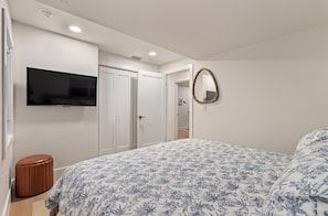 5 室のベッドルーム、アイロン / アイロン台、WiFi (無料)、ベッドシーツ