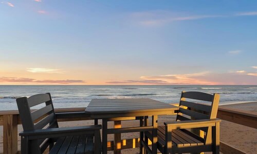 Coastal Home Retreat with Rooftop Deck/Private Beachfront Deck-Steps to the Beach