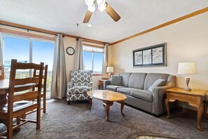 TV - ML238 Breathtaking Mountain View Ski in/out at Ballhooter lift, Next to Village! (Snowshoe)