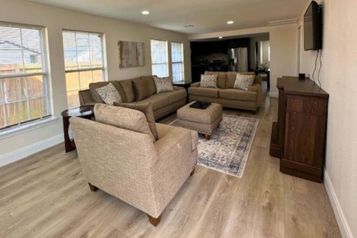 Houston Stay Near Downtown and Top Attractions