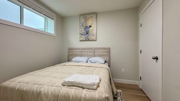 2 dormitoris, planxa i posts de planxar i wifi