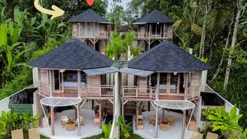 Vila Deluks, 1 Tempat Tidur King, patio, pemandangan kolam renang | Brankas, meja kerja, ruang kerja ramah laptop, dan Wi-Fi gratis