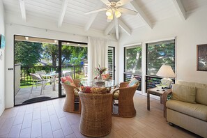 Smart TV, books - Kahala 723 “Apana O Lani” – 2 Lanais, King Bed, Island Serenity (Koloa)