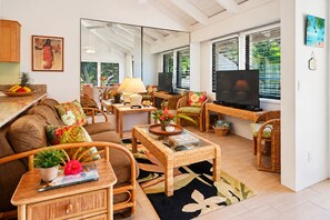 Living area - Kahala 723 “Apana O Lani” – 2 Lanais, King Bed, Island Serenity (Koloa)