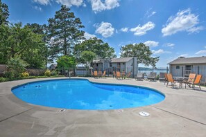 Pool - 2BR Lakefront Resort Condo w/ Pool, Pickleball (Hot Springs)