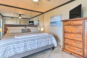 2 bedrooms, Internet, bed sheets - 2BR Lakefront Resort Condo w/ Pool, Pickleball (Hot Springs)