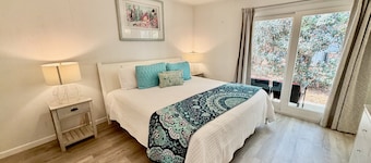 Flash Sale! Pet-Friendly Getaway Island Villa 11