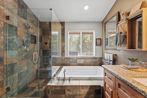 Shower, jetted bath, hair dryer, towels