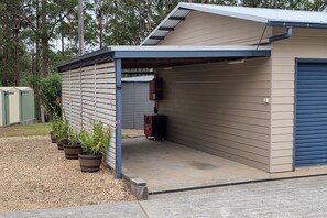 Exterior - Glenferness House, farmstead (Kundabung)