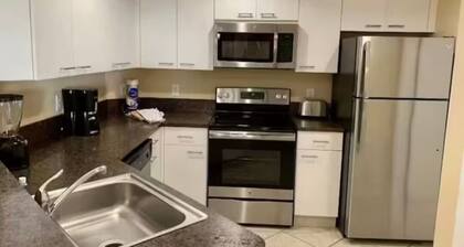 Resort with 1 bedroom and AC in wonderful garden city of Weston