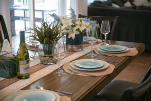 Dining - Golf, Lake & Mountain Views, Pool, Spa, BBQ, Games (Indio)