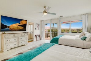 6 bedrooms, desk, iron/ironing board, travel crib - Golf, Lake & Mountain Views, Pool, Spa, BBQ, Games (Indio)