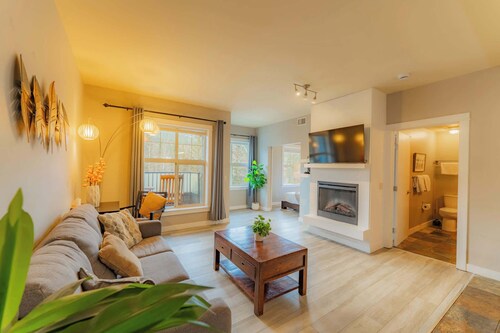 Corner Mountain View Retreat 2 Kings w Patio