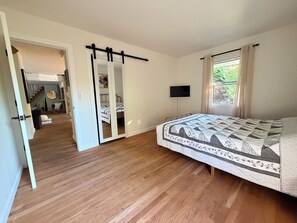 Unclassified image, 4 of 73, button - Near the Hamptons - Private Pool, Jacuzzi Retreat (Calverton)