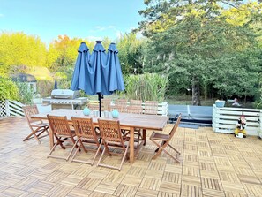 Unclassified image, 3 of 73, button - Near the Hamptons - Private Pool, Jacuzzi Retreat (Calverton)