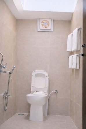 Ducha y cabezal de ducha tipo lluvia