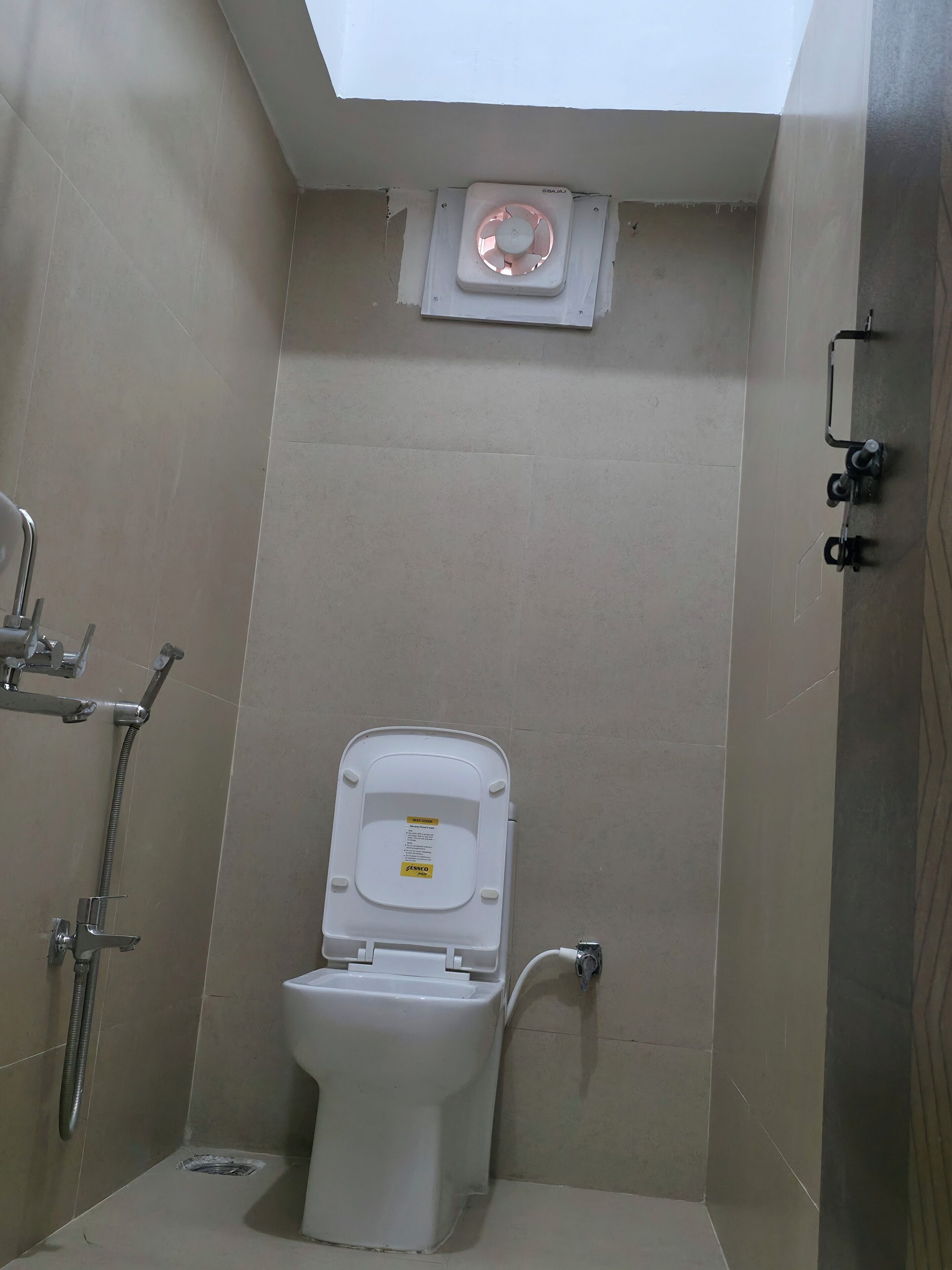 開放式套房, 陽台, 城市景觀 | 浴室 | 淋浴設備、淋浴花灑、免費盥洗用品、毛巾