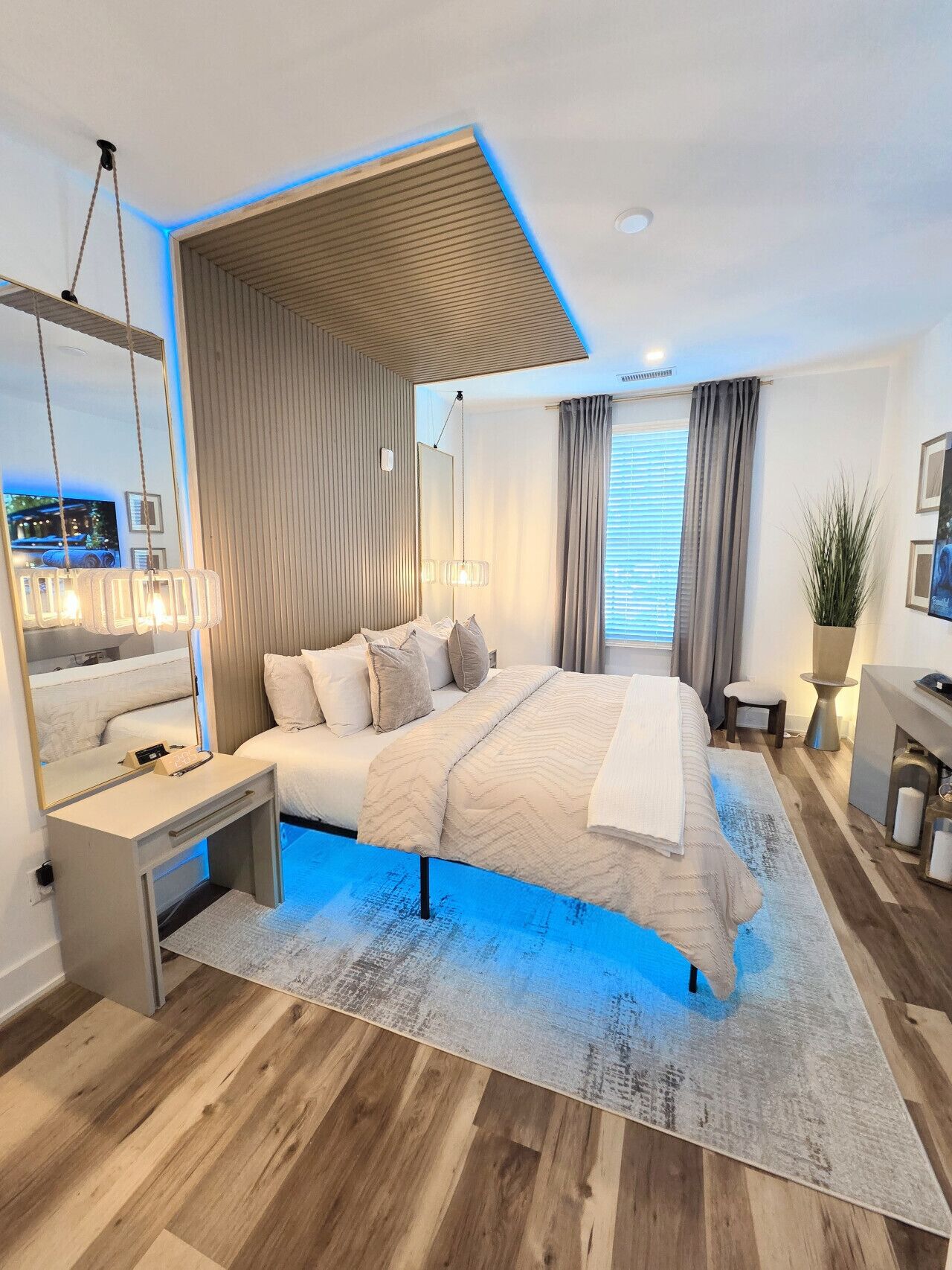 Fer et planche à repasser, lit parapluie, Wi-Fi gratuit, draps fournis